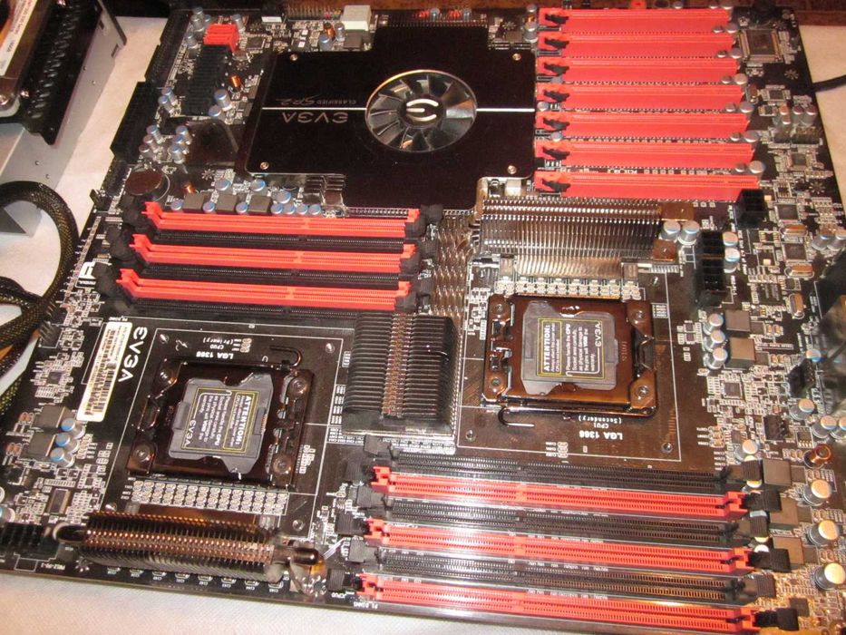 Легенда -EVGA Classified SR-2 (А2)+ 2хXeon Х5690 +2хCorsair H60+бонус!