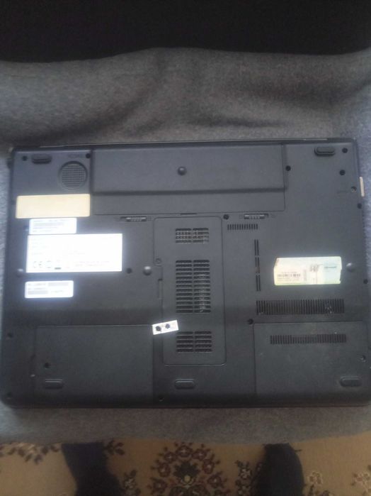 ноутбук с большим экраном Packard Bell EasyNote