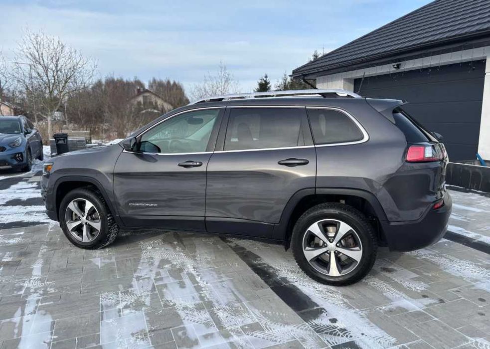 Jeep Cherokee 2019 року