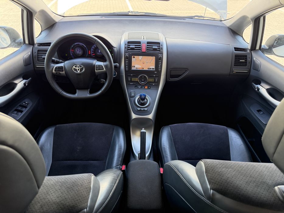 Toyota Auris 1.8 VVTi 136cv Hybrid Full Extras