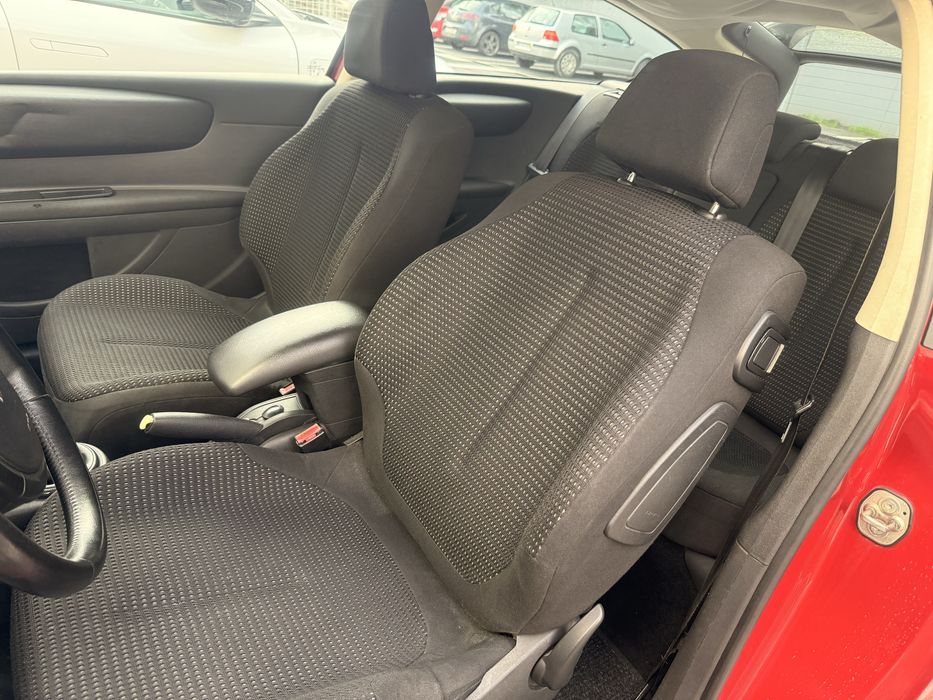 Citroen C4 1.6 hdi vtr 110CV (  ler descricao )