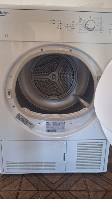 Máquina de secar roupa como nova Beko