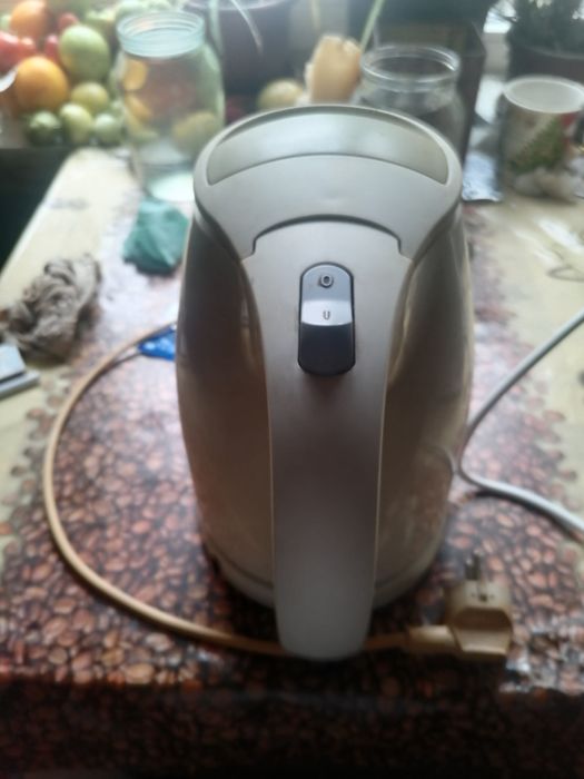 Продам электрочайник