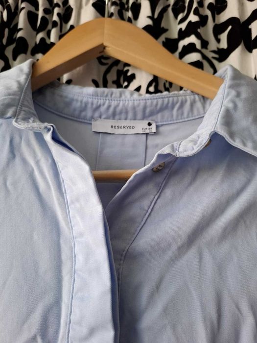 sukienka koszulowa niebieska Reserved 44
