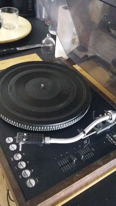 sprzedam gramofon DANIEL