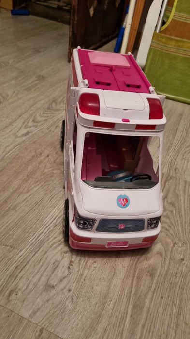 Brinquedo ambulância barbie