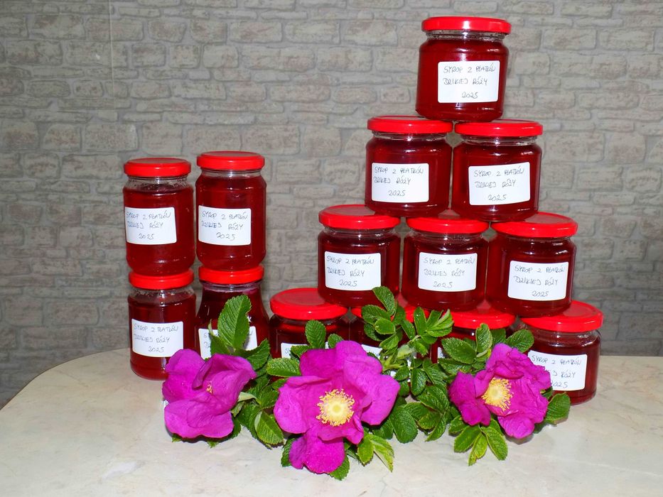 Naturalny syrop z płatków róży