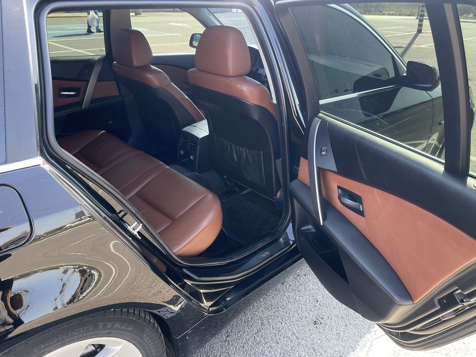 Продам  BMW e61 3.0