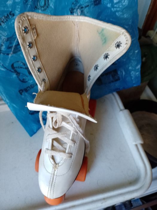 Роликовые коньки женские размер по стельке 25,5 см.