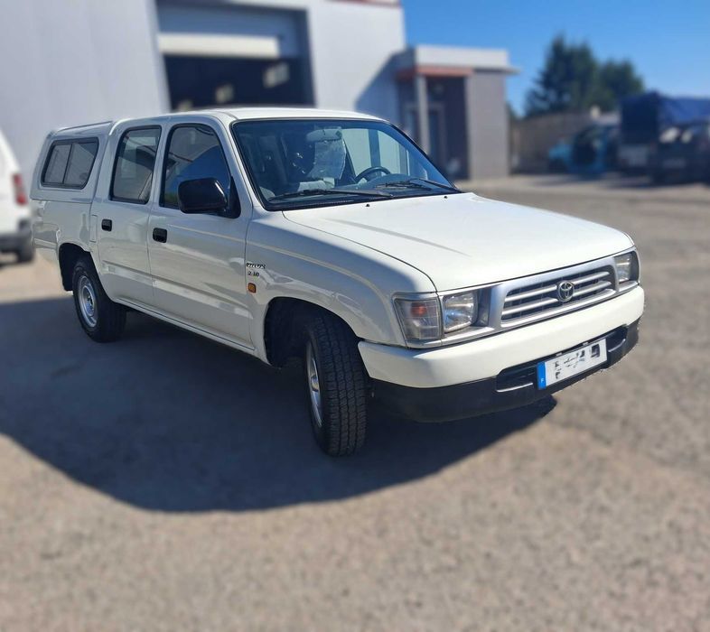 Toyota Hilux 2.4D