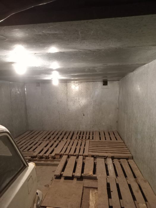 Большой гараж р-н 12 Апреля