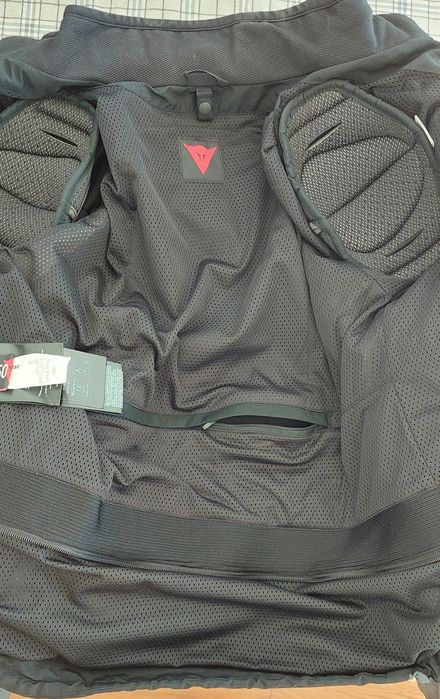 Casaco Dainese Dolomiti Gore-Tex (inclui proteção dorsal)