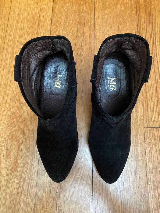 Botins pretos em pele, tam. 40
