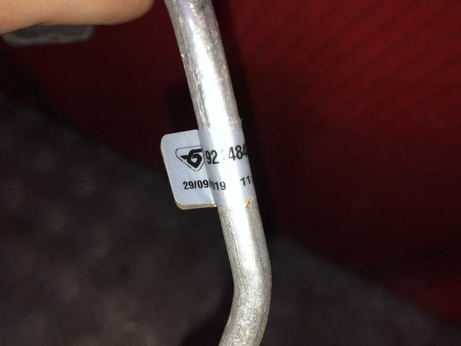 Трубка кондиціонера Renault Zoe Ze 50 924484016R Рено ЗОЕ трубка