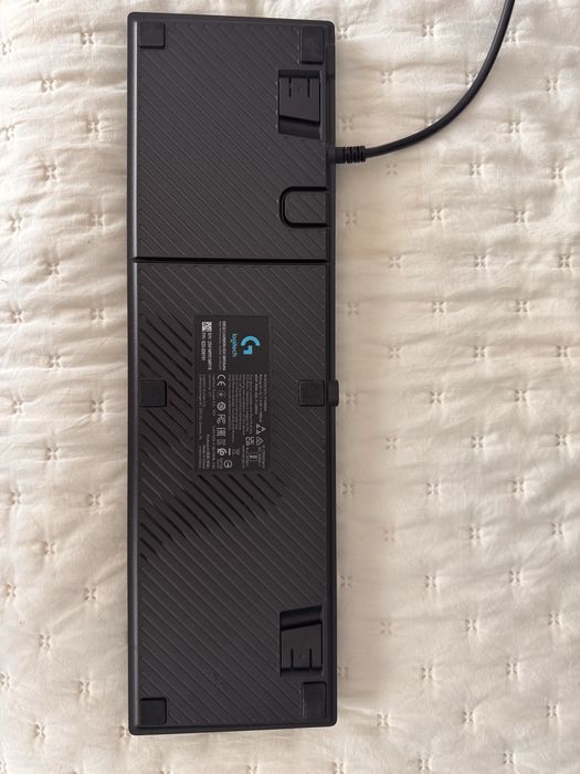Teclado gaming Logitech G512 mecânico