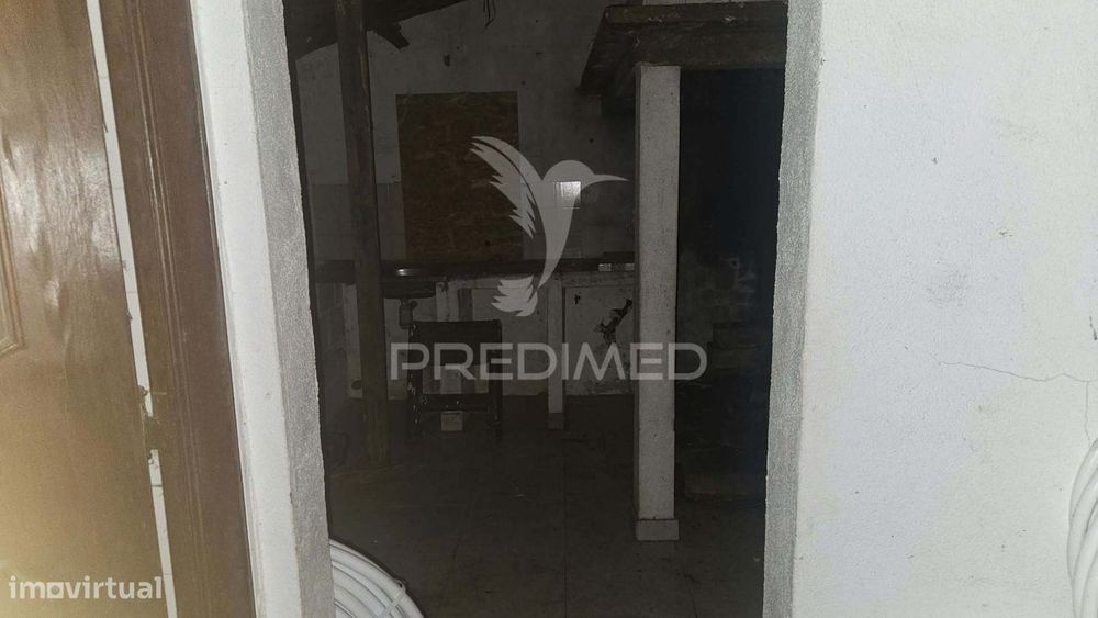 Pequena casa no campo