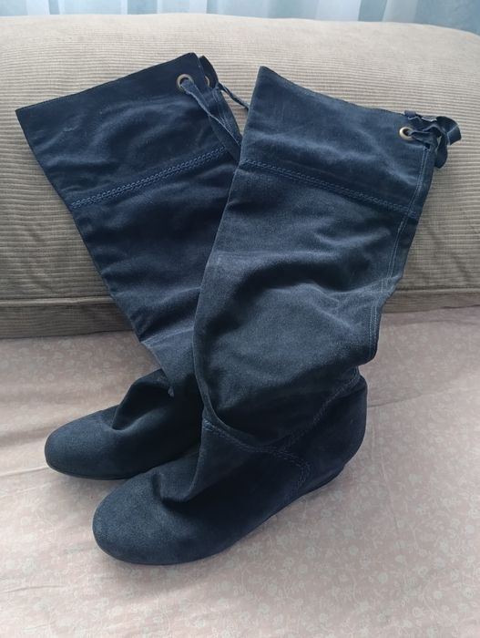 Замшевый осенний сапог