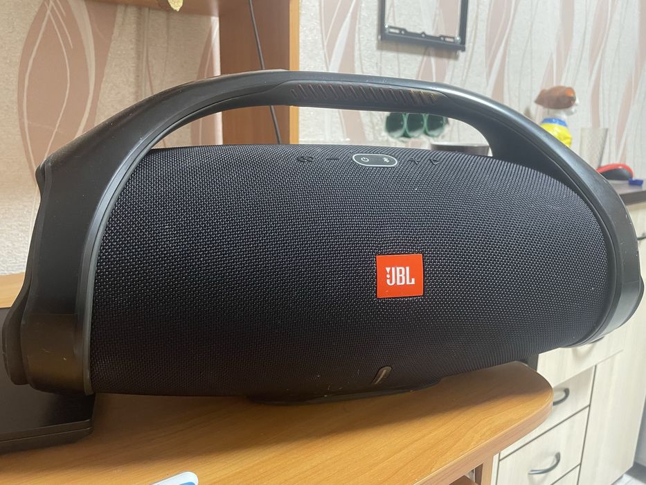Jbl boombox 2 в хорошем состоянии
