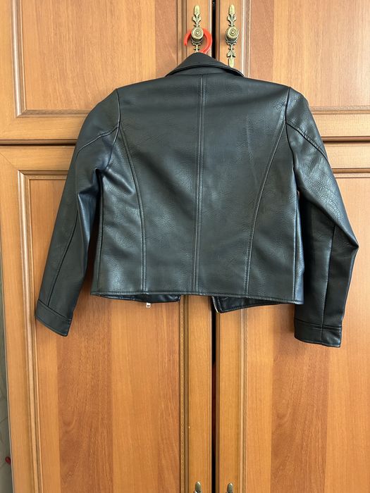 Шкірянка на дівчинку 140 розмір