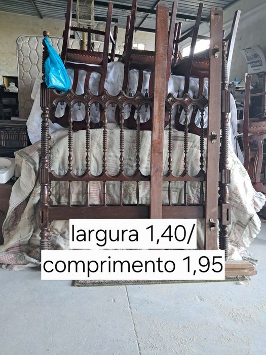 Cama de casal com bilros