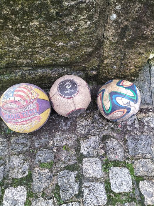 Bolas 2 futebol 1 basquetebol