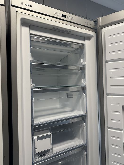 Frigorifico e Arca verticais Bosch