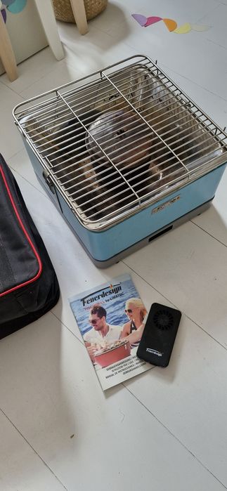 Grill stołowy przenośny z dmuchawą ladowańa na USB