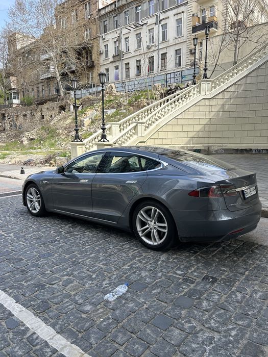 Tesla model S 2013 85