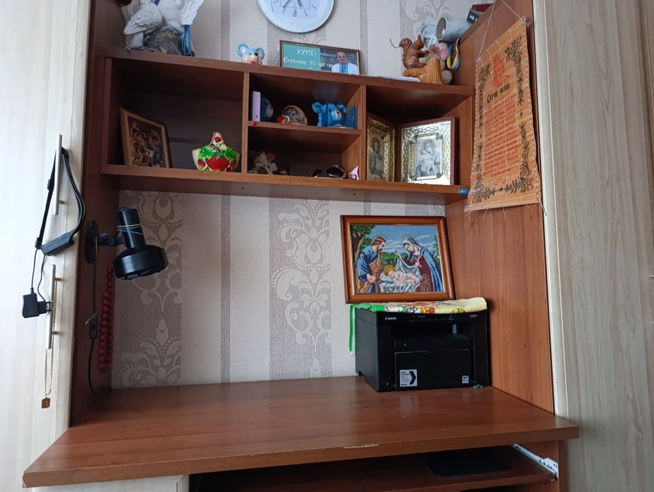 Компютерний стіл