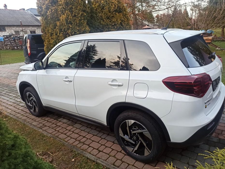 Suzuki Vitara 1,4 benzyna hybryda nowy, NAVI Kamera pali,częsci