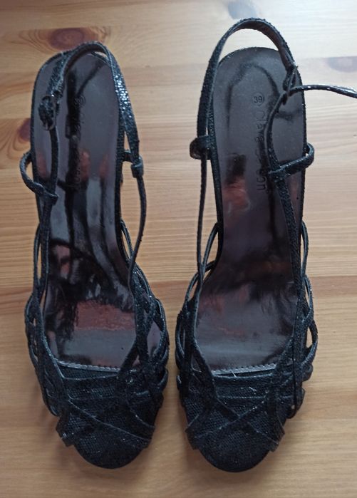 Szpilki czarne brokat retro 39 sandałki na obcasie