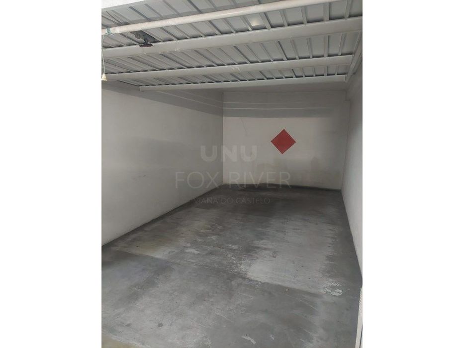 Garagem Fechada à Venda - Centro de Viana do Castelo