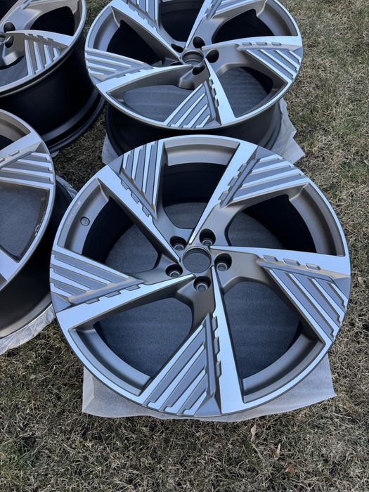 Нові оригінальні диски 22 Audi sport  Q7  Q8  e-tron