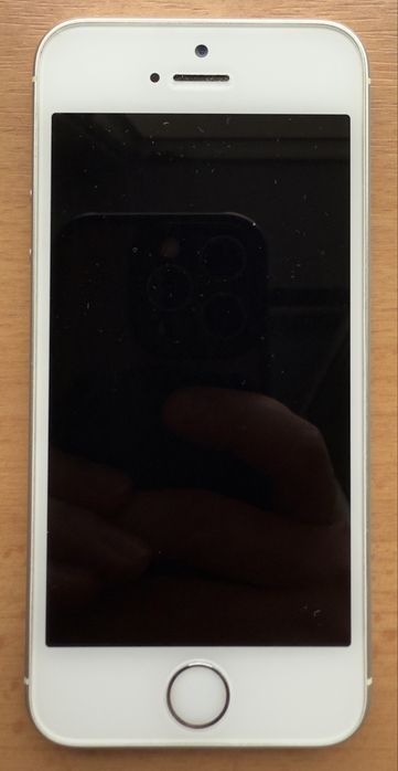 iPhone SE  16GB