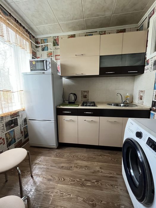 Подобово 1-ком. 2-этаж в Центре