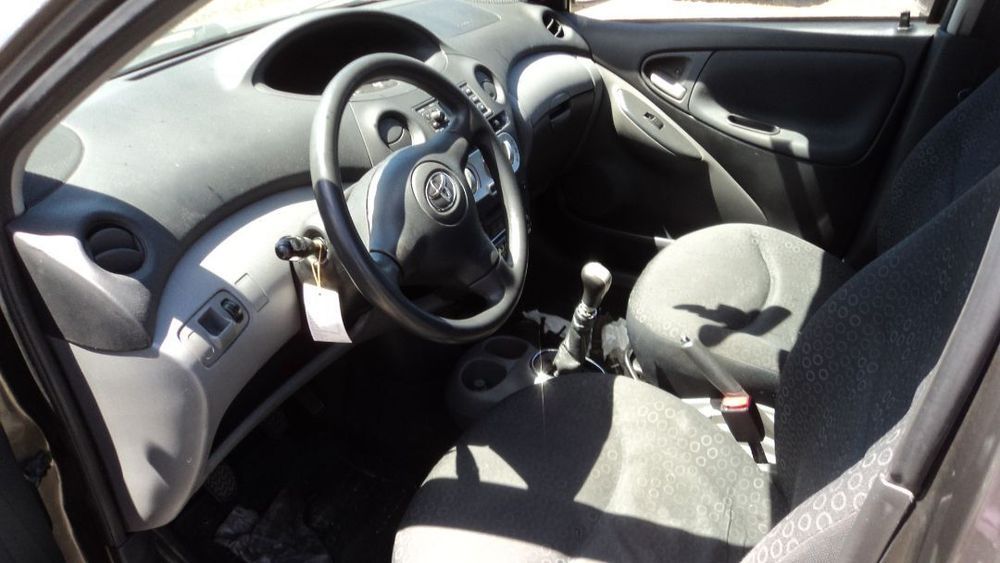 Toyota Yaris 1.4D-4D 5P 2005 - Para Peças