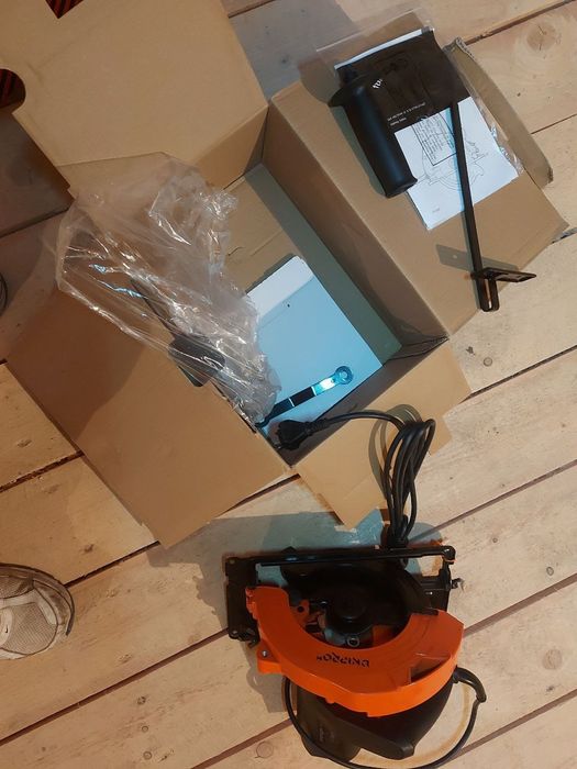 Циркулярна пила Dnipro-M CS-185M, Дніпро-М, Днипро-М