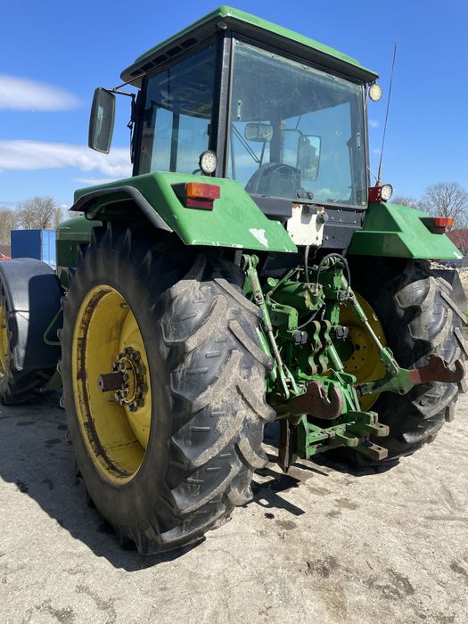 Трактор John Deere 4955