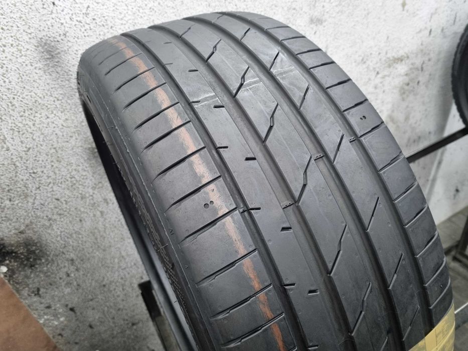 255/40/21 102T Hankook iON evo SUV seal D.3525