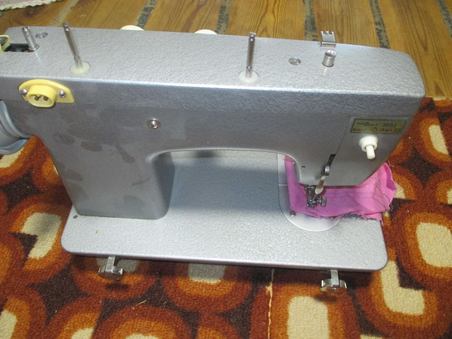 Торг! Швейная машинка СССР Чайка 142-М