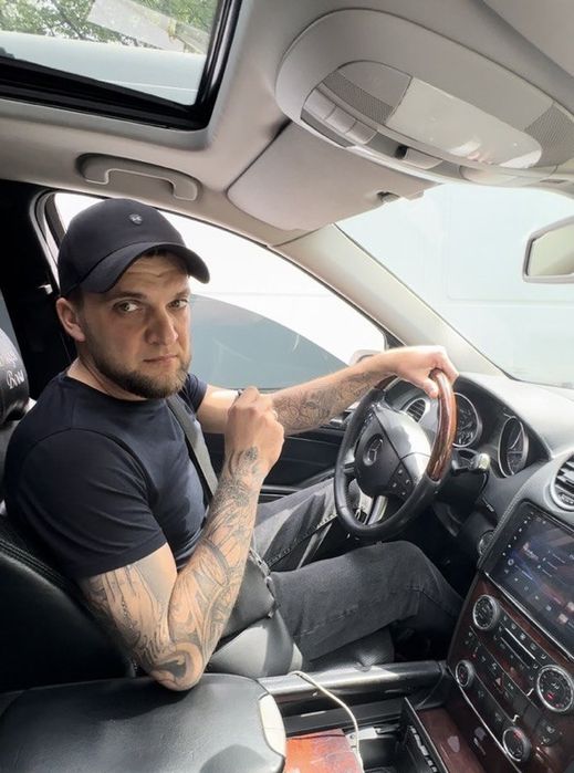 Водитель (такси)в коменданское время,для военных!По городу и Украине!