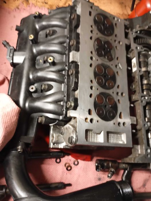 Vendo cabeça de motor 1.3 e 1,9 pd peças  TUDO A FUNCIONAR