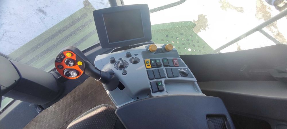 Комбайн KLAAS LEXION 670