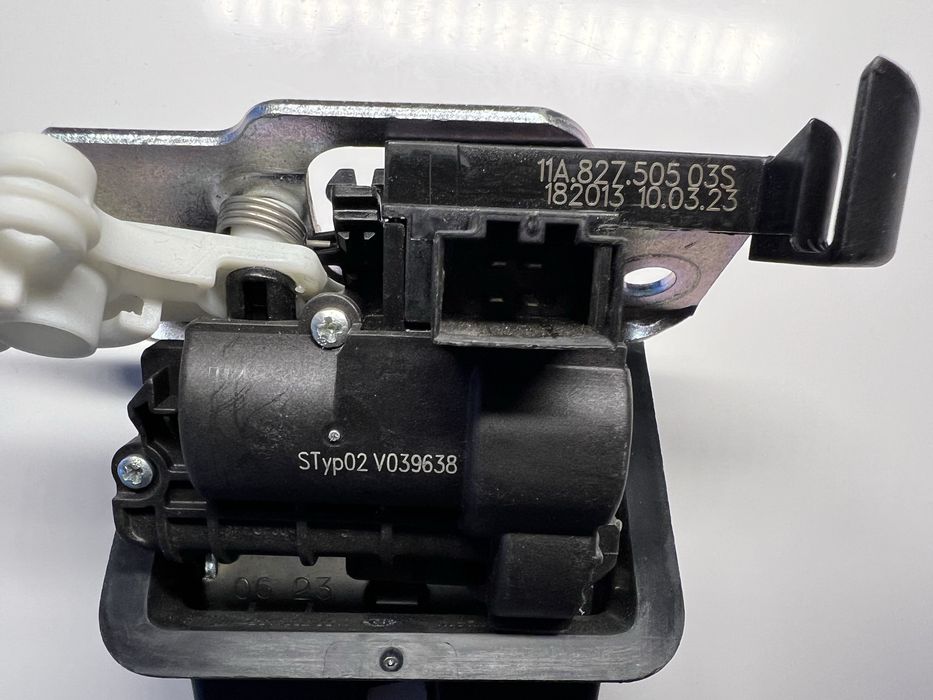 Замок vag ID4 11A.827.505 03S оригінал європа