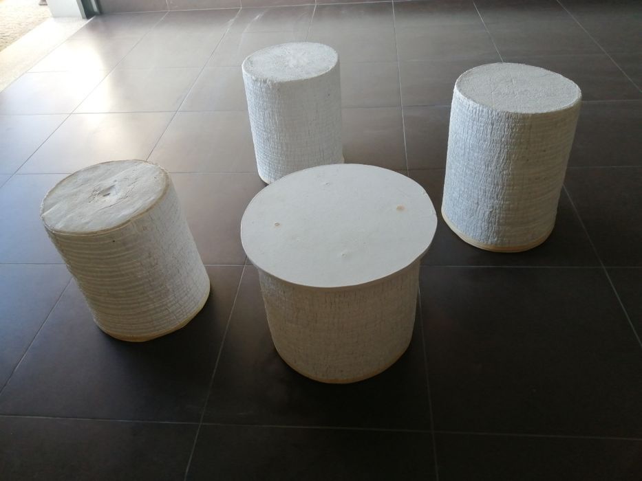 Bancos ( três)) + Messa