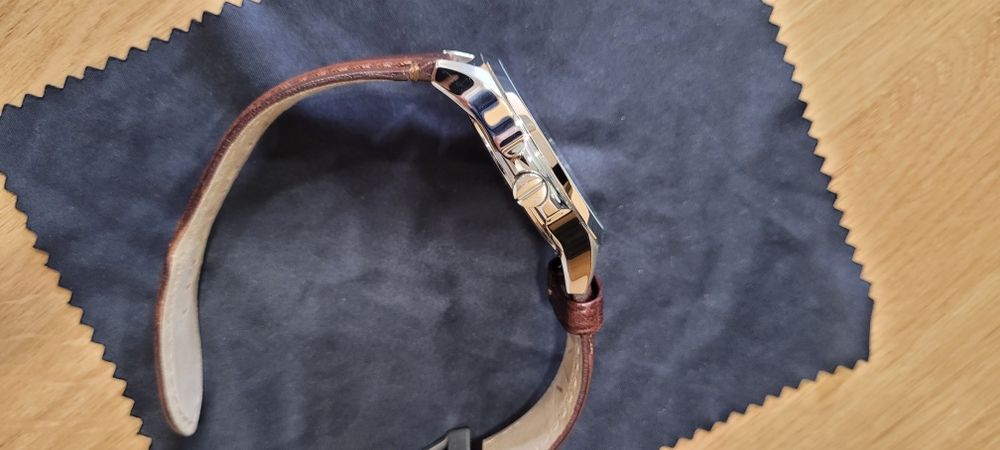 Zegarek Armani Exchange Dunkelbraun