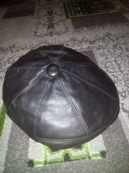 кепка кожаная черная