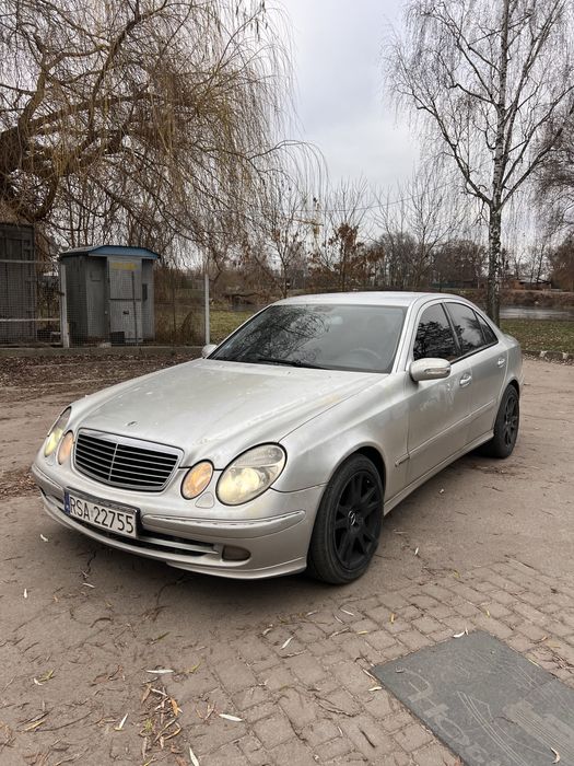 Авто в хорошому стані, все працює на повному ходу, мотор працює рівно, не димить, заводиться хорошо.