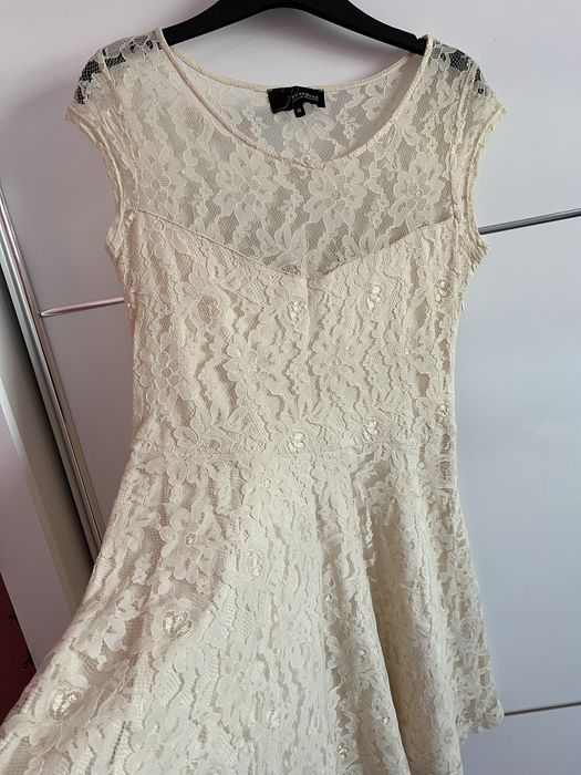 sukienka koronkowa kremowa Reserved S/M