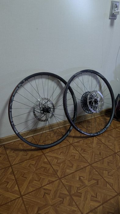 (Срочно)колёса 27,5 newmen fade 28h